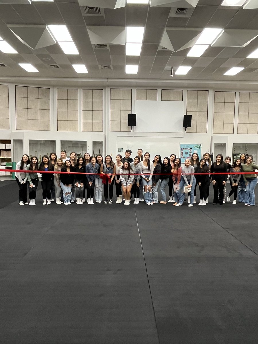 We are so extremely grateful for our NEW MATS! Thank you to everyone who helped us purchase these and we are so excited to put them to use! 💙💚 @cheer_boosters @SocorroISD