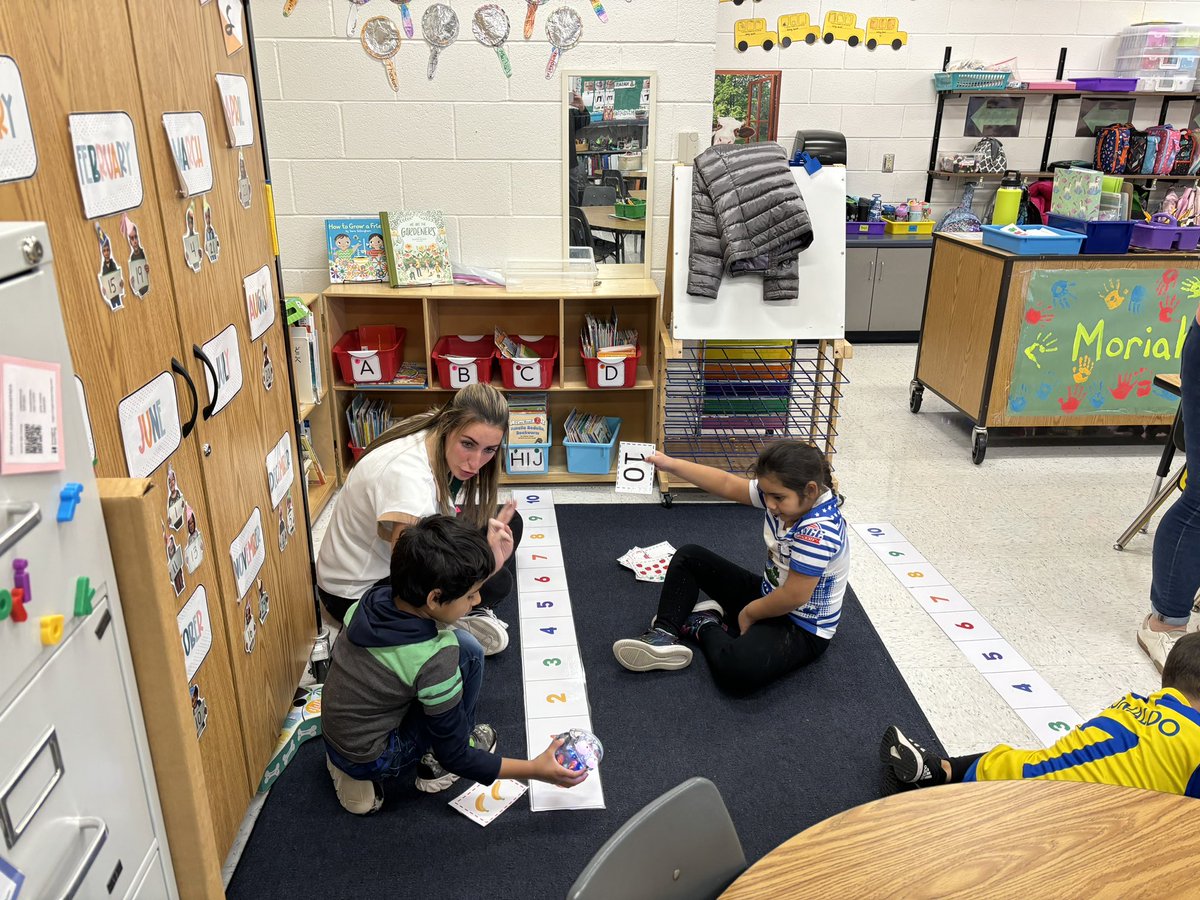 jillbuss2014's tweet photo. Love how these kindergarteners collaborated and took turns coding their Blue-bots to identify numbers on a number line. @csforlcps @LLawlerCCE @Colts_CCE https://t.co/ESUbbBnvtc