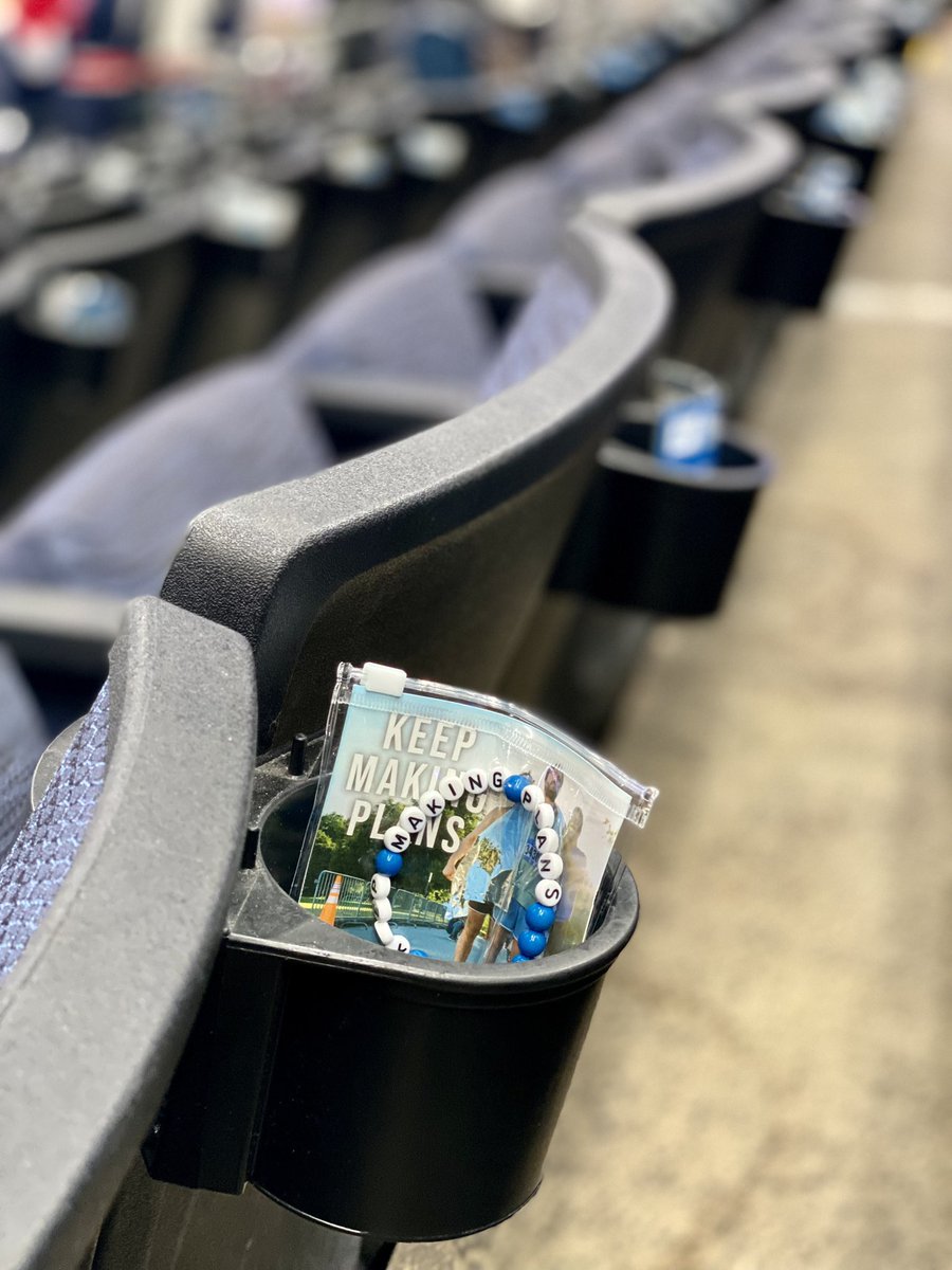 OhioHealth's tweet photo. Every fan at @BlueJacketsNHL #HockeyFightsCancer Night can take home an OhioHealth  #KeepMakingPlans bracelet to support those impacted by cancer. 💙💜💙 https://t.co/8rglJRlRKF