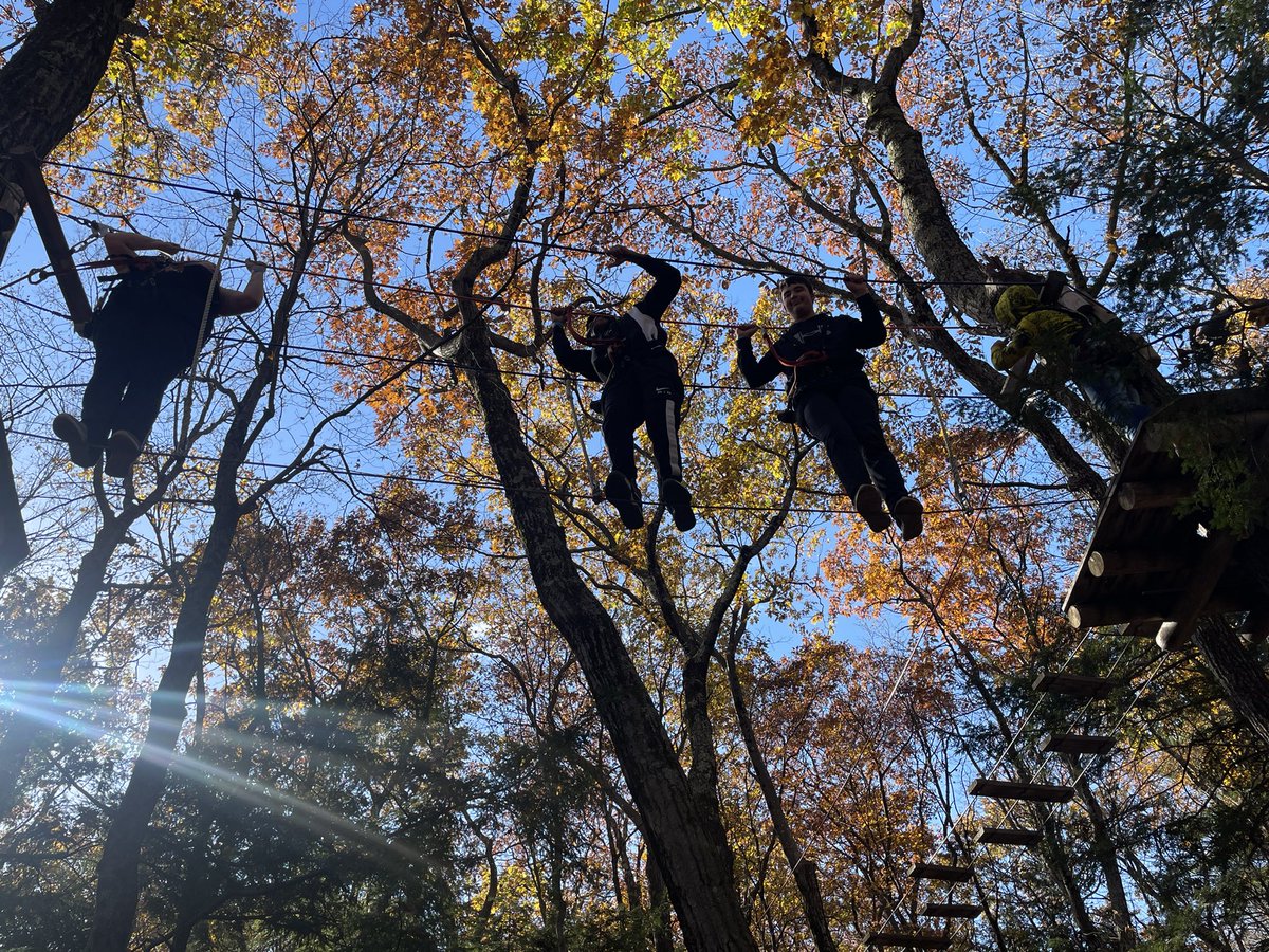 Students challenged themselves on the high ropes course @thacherstatepark WildPlay.  One student never knew they would like something like this and is now interested in working in the adventure field. This is why we Leave to Learn! @bigpiclearning @SCSchools