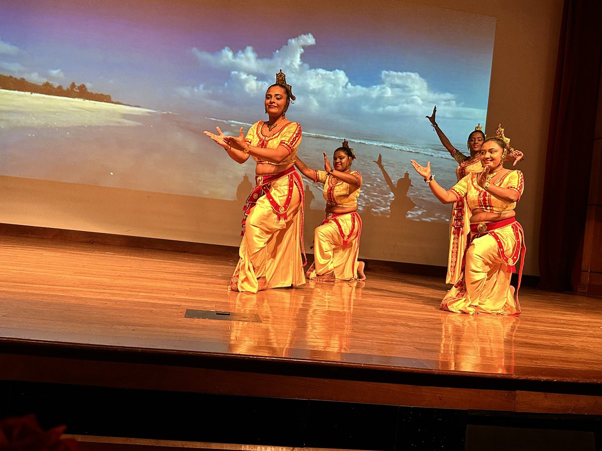 GeoffMoJo's tweet photo. Representing @UHValentiSchool judging this year’s Cultural Explosion competition. Loving it! https://t.co/A9WDMFi9yR