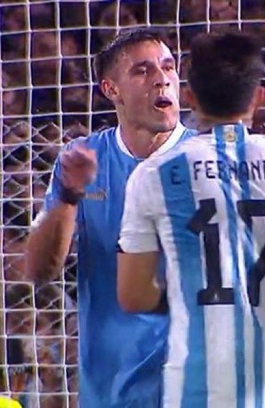 diegosilva_lolo's tweet photo. Cuando se te queda trancado un cacho de asado entre las muelas. https://t.co/kXZ9vg0z5d