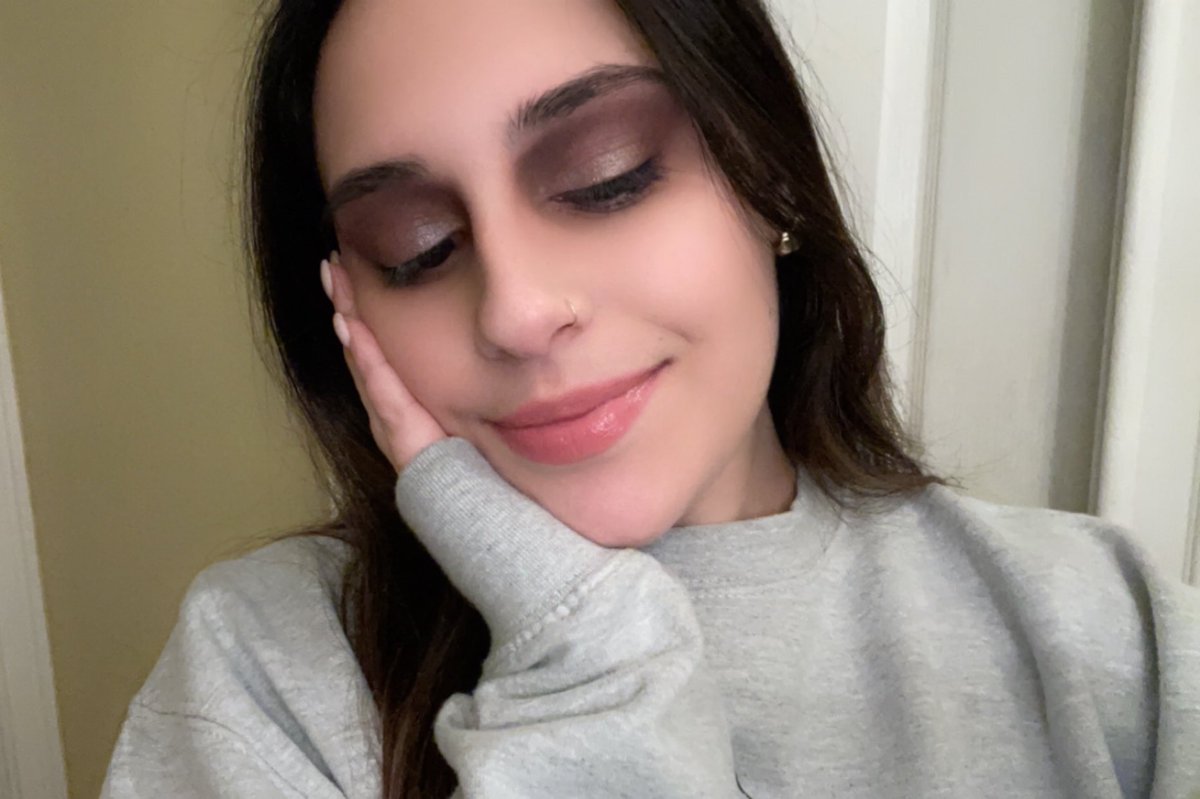 eternalockets's tweet photo. 2 years of @rembeauty 💜💿 #missionmonday #remflightcrew #flightcrewfriday #rembeauty https://t.co/LlC1S1hZMx