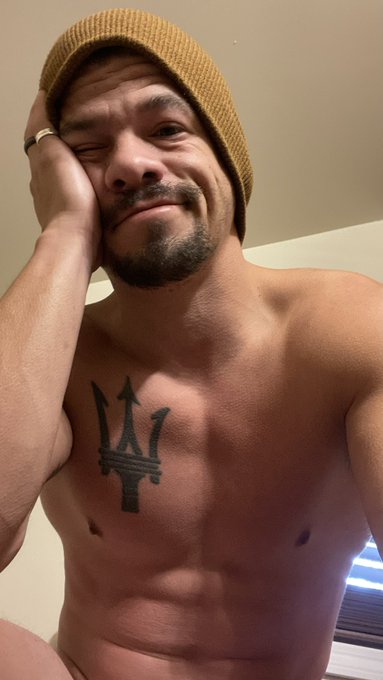 Sending a poop to my stalker&hellip; https://t.co/jH1UbajKUs<a href="/tag/oldthrowback"class="tags"><span>#oldthrowback</span></a>