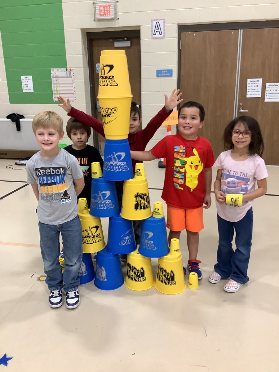 pe_wces's tweet photo. Day #3 We had JUMBO fun! @emsisdathletics @EMSISD @SpeedStacksInc @WCEWolverines Create your own tower, follow along with @kellidsmith and some fun competition stacks. #worldrecord #pelife #bestjobever https://t.co/0tl02QaVcP