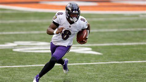 nflrums's tweet photo. 🚨 BREAKING

Baltimore Ravens Lamar Jackson moved into 4th all time in rushing yards for a QB. https://t.co/a50dHI1wWZ