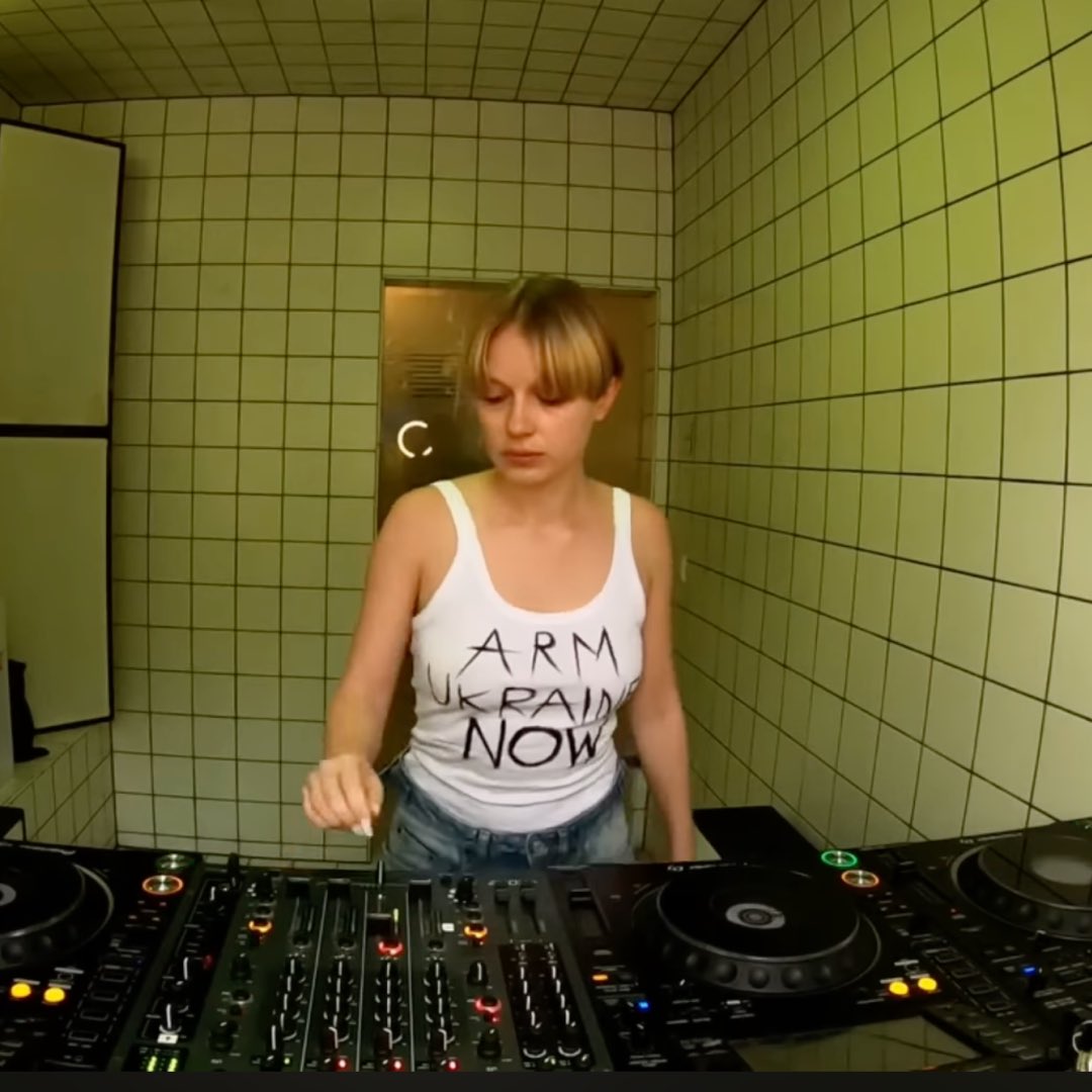 jennineak's tweet photo. HÖR Berlin, a DJ platform in a converted bathroom, has been stopping artists showing support for the liberation of Palestine. They’ve said they don’t allow ‘controversial’ symbols, only ‘peaceful’ ones. It’s clear that the exception here is Palestine: https://t.co/tXfAxty8iQ