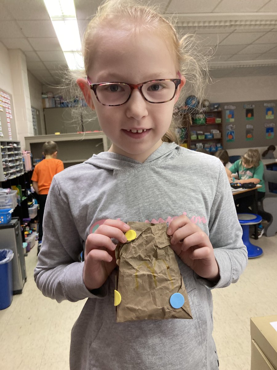 Morning fun 🙂
<a href="/CCLoughlin/">École C.C. Loughlin</a>