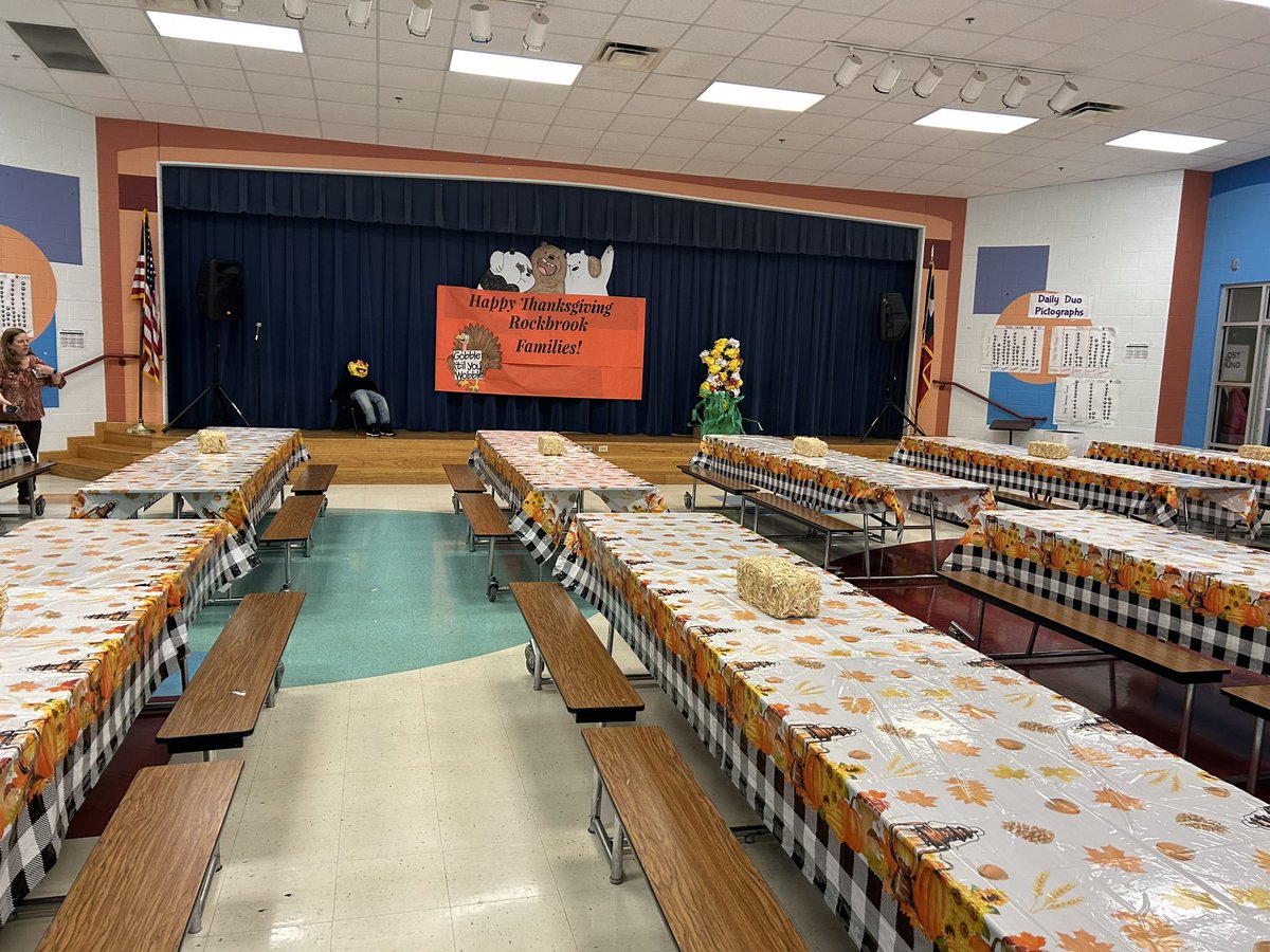 ErinRAlbert's tweet photo. We had the BEST EVER first Thanksgiving luncheon today @RockbrookES ❣️ https://t.co/OF73SCzKZF