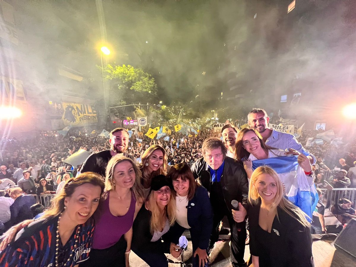RAMIROMARRA's tweet photo. Gracias @PatoBullrich por tu enorme gesto de acompañarnos en este cierre de campaña. Tu acto patriótico será recordado con gratitud por todo el pueblo argentino.

Este 19/11, JUNTOS vamos a hacer historia ¡VIVA LA LIBERTAD! ¡VIVA ARGENTINA! @JMilei https://t.co/fsv8USS8De