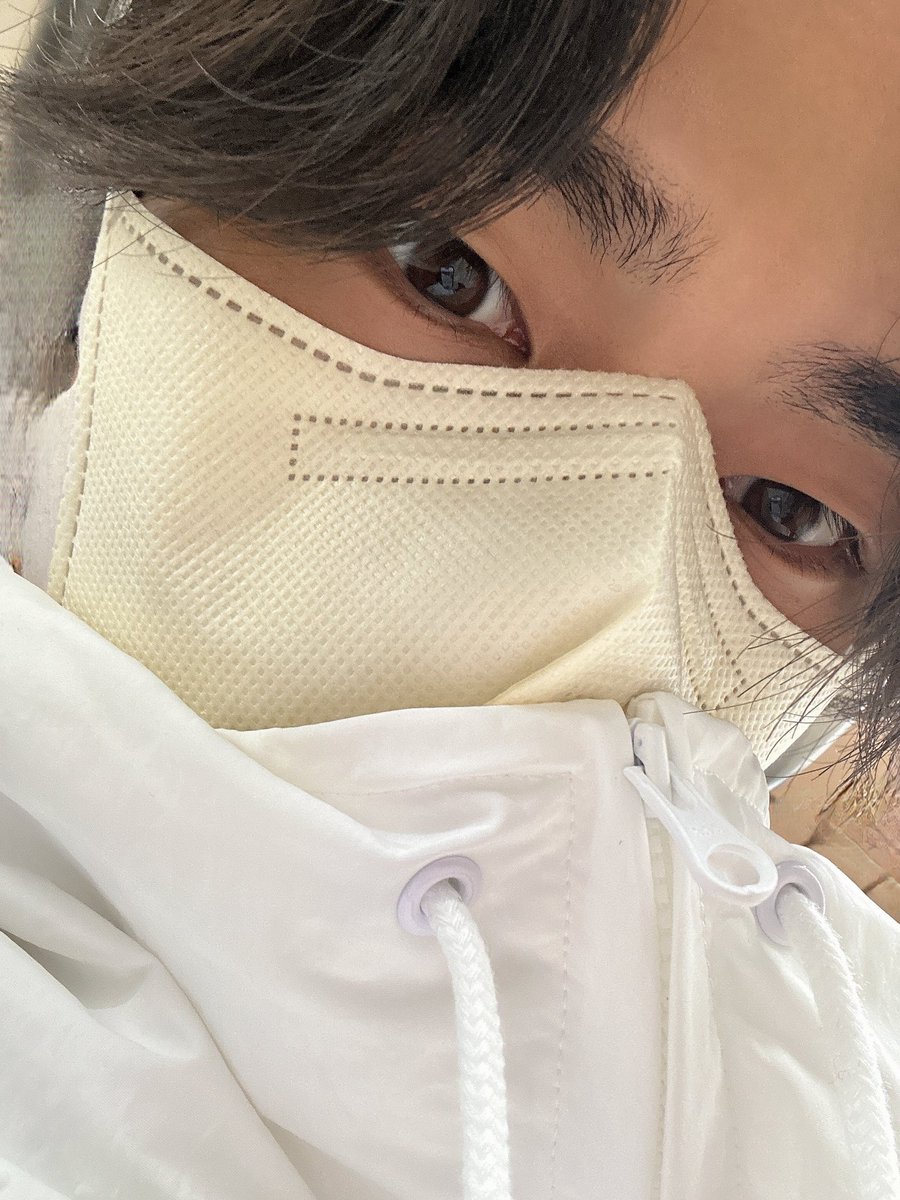 eustoma_97's tweet photo. 첫눈 온대 우리 감자 꼭 따뜻하게 입어야 돼~~~~🥹❄️ https://t.co/jcseWOXttE