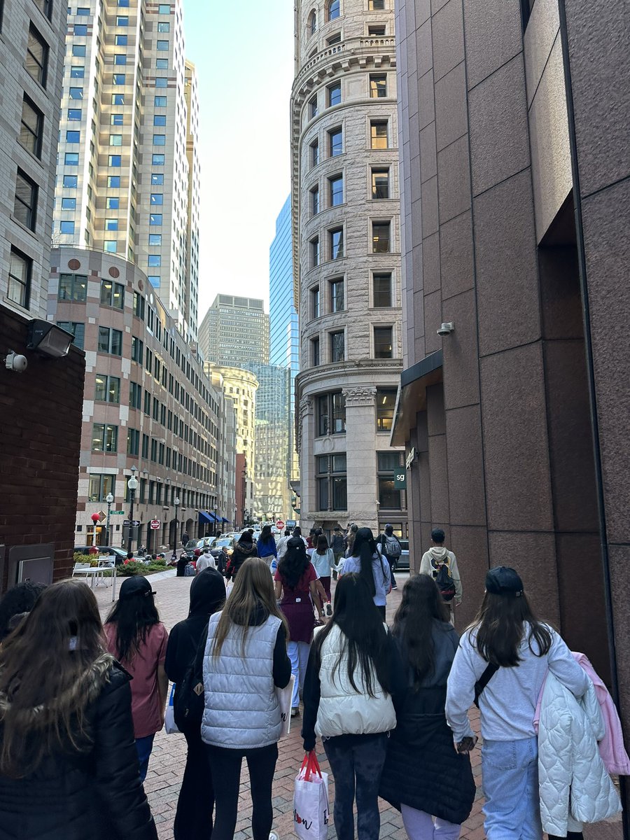 mrs_santos24's tweet image. An action packed two days in Boston with our 7th graders! We saw ghosts in Salem👻, explored Quincy Market🍕, &amp;amp; walked the Freedom Trail🇺🇸 among many other adventures! So many memories made!🤩❤️ #Bus2 @MineolaMS