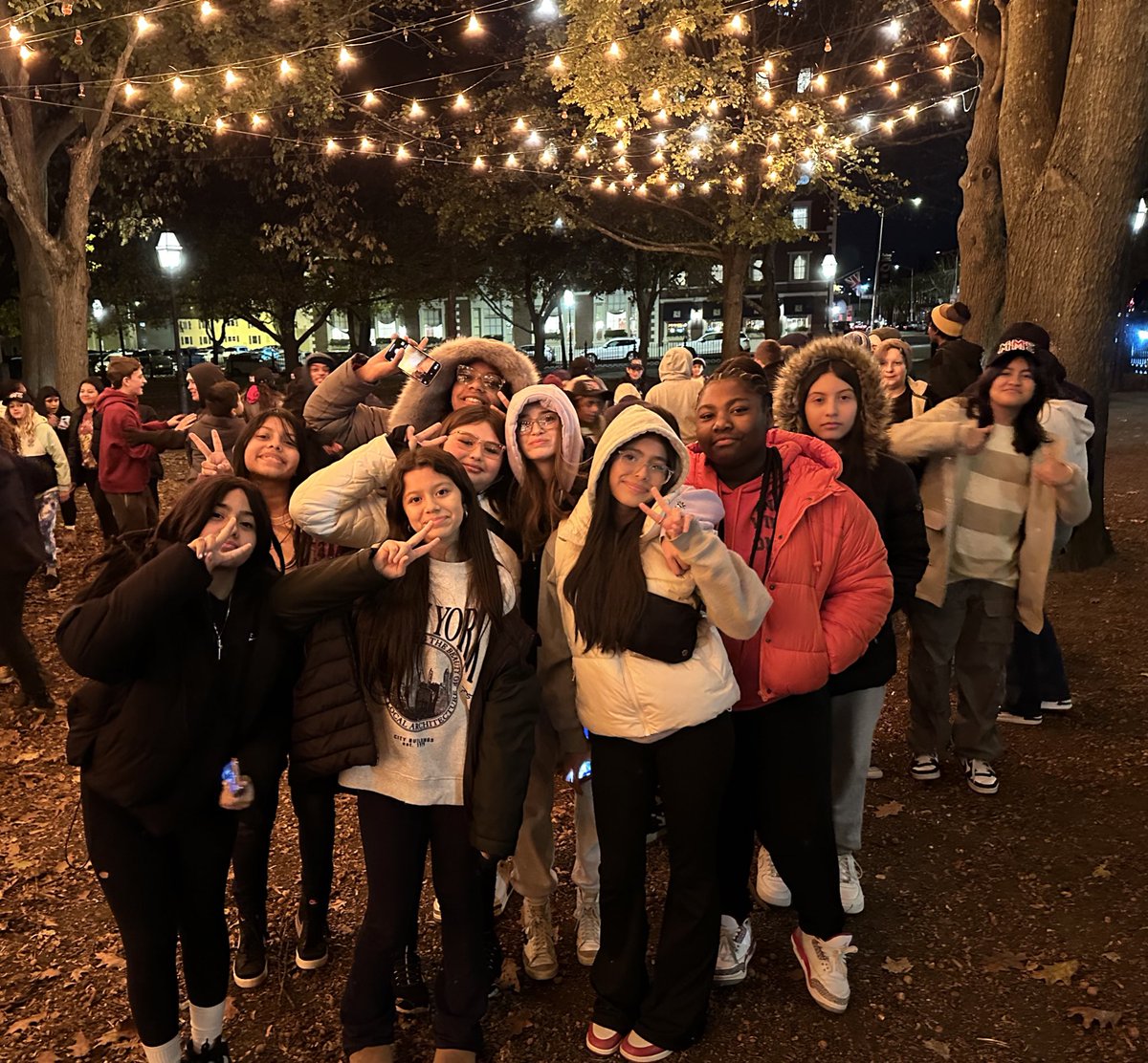 mrs_santos24's tweet image. An action packed two days in Boston with our 7th graders! We saw ghosts in Salem👻, explored Quincy Market🍕, &amp;amp; walked the Freedom Trail🇺🇸 among many other adventures! So many memories made!🤩❤️ #Bus2 @MineolaMS