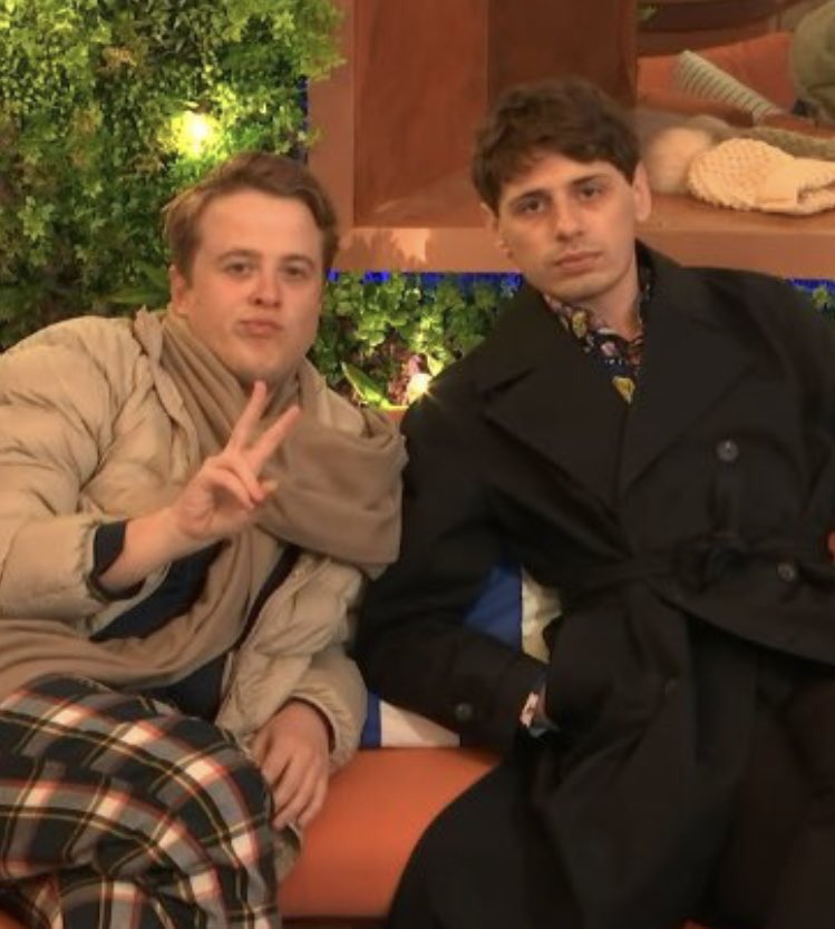 sarkyjordan's tweet photo. The last 6 weeks have been the best. I've had so much fun live tweeting, dying, screaming and taking pics of my tv💀 with you all. Jordan and Henry have brought so many of us so much happiness. Can't believe it's over. Truly been the best. Never will forget the memories ❤️#bbuk https://t.co/8x1Wg0pmIU