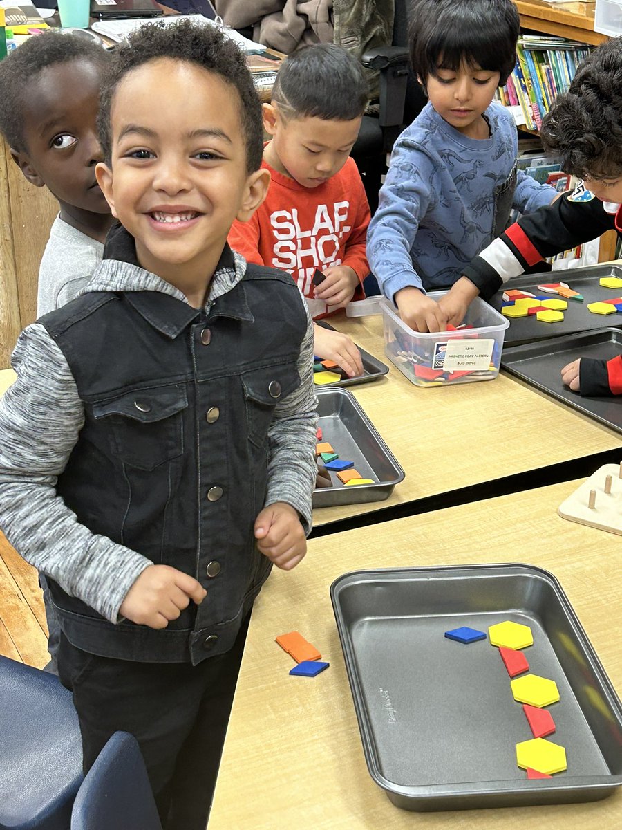 CabasClass's tweet image. Lots of pattern work happening today! @danielle_g_ece @QVPSVikings