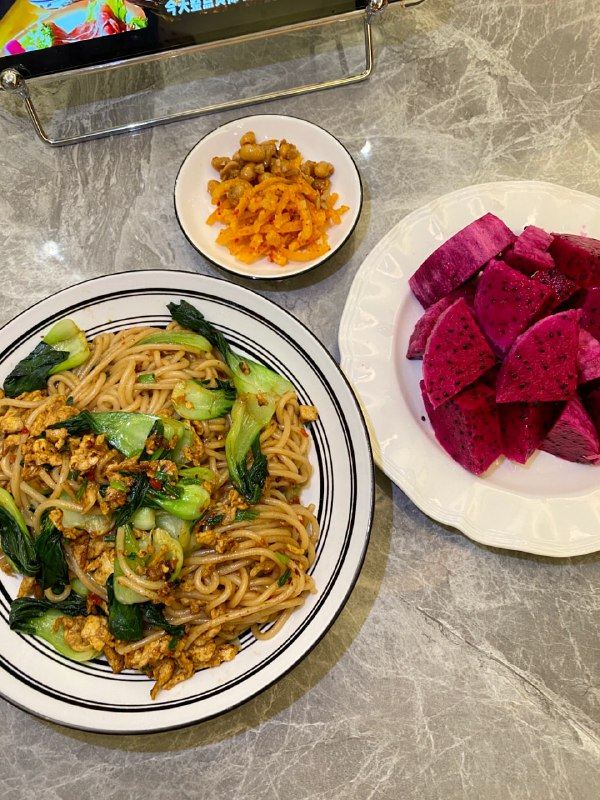 flora_manar's tweet photo. I love making dinner for myself every day, it's the only way to make a better meal! #gourmetführer  #gourmet https://t.co/QZNA74sQKU