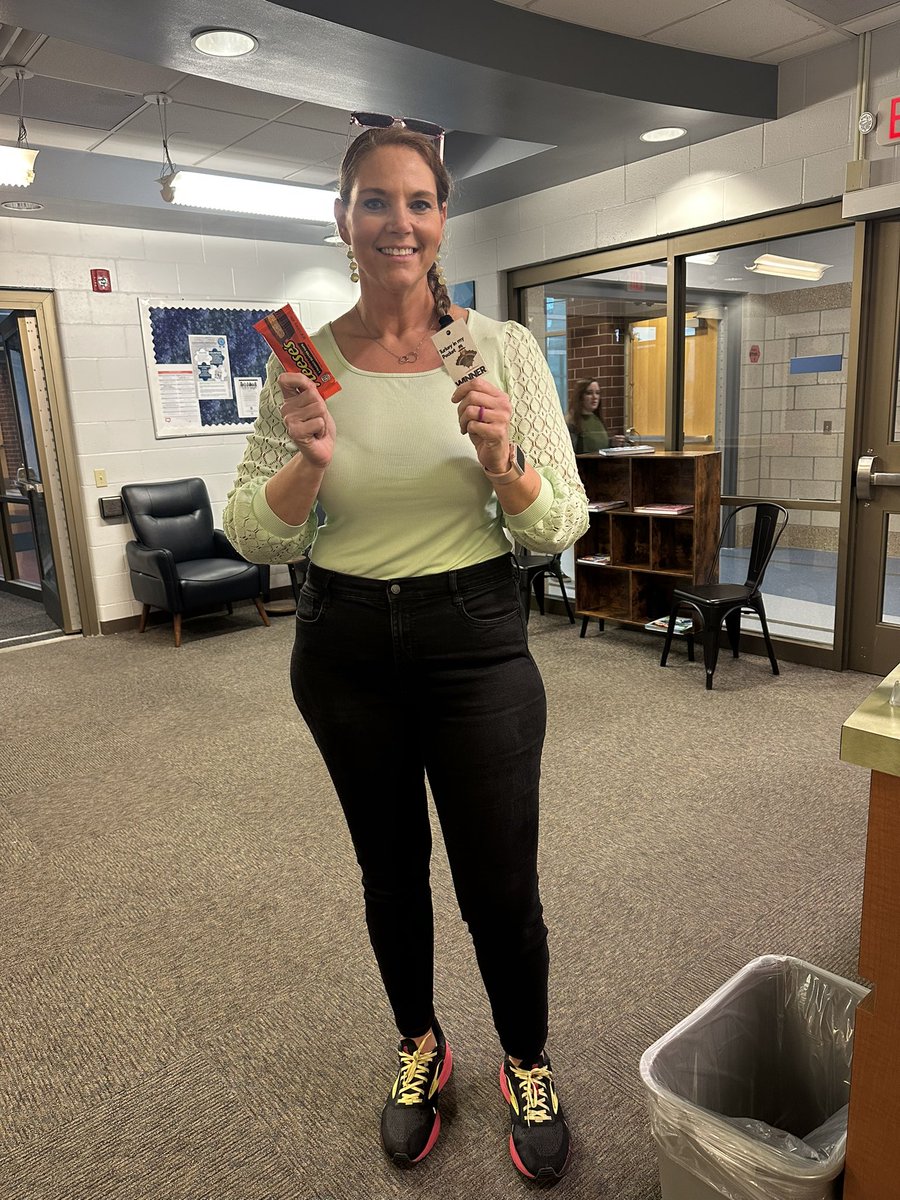 Day 4 Turkey in my Pocket Winners! The office and Specials are neck and neck. They each need 1 more win a free Love Coffee Lunch! @TrustyHuskies