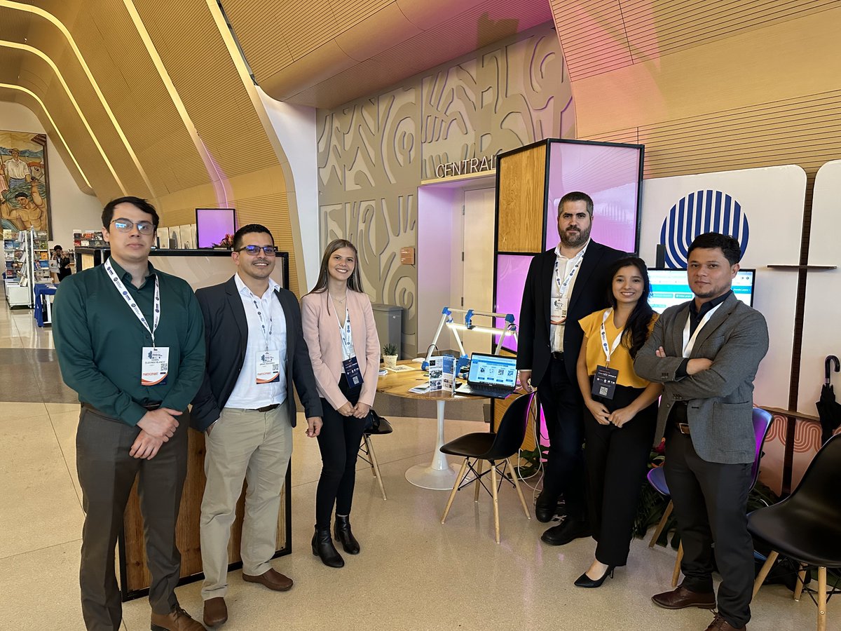 LabsLandEs's tweet photo. LabsLand ha participado en la ICDE World Conference 2023 #ICDEWC2023 en #CostaRica 🇨🇷 con la presentación de Pablo Orduña sobre laboratorios remotos. Muchas gracias @UNEDCostaRica por la invitación como Special Speaker, y al grupo de investigación de laboratorios remotos.🧵 https://t.co/hwCYbHfTLz