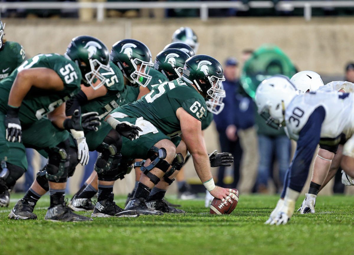 After a great talk with @CoachCKap i’m excited to announce that i’ve received a offer from @MSU_Football!!! #GoGreen @lino_lupinetti @sumner_jake @tylerwass @EurekaFootball @JPRockMO @AllenTrieu @MohrRecruiting @Rivals_Clint