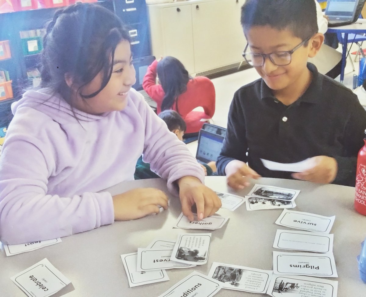 GonzalezI_ESL's tweet photo. Learning that the Thanksgiving Day Celebration is more than a feast with Turkey. Third graders sharing their background knowledge, making connections, comparing, contrasting and learning the facts about the upcoming holiday. @rbpsEAGLES #sharedreading #ReadingA-Z https://t.co/lIEnVCjHgO