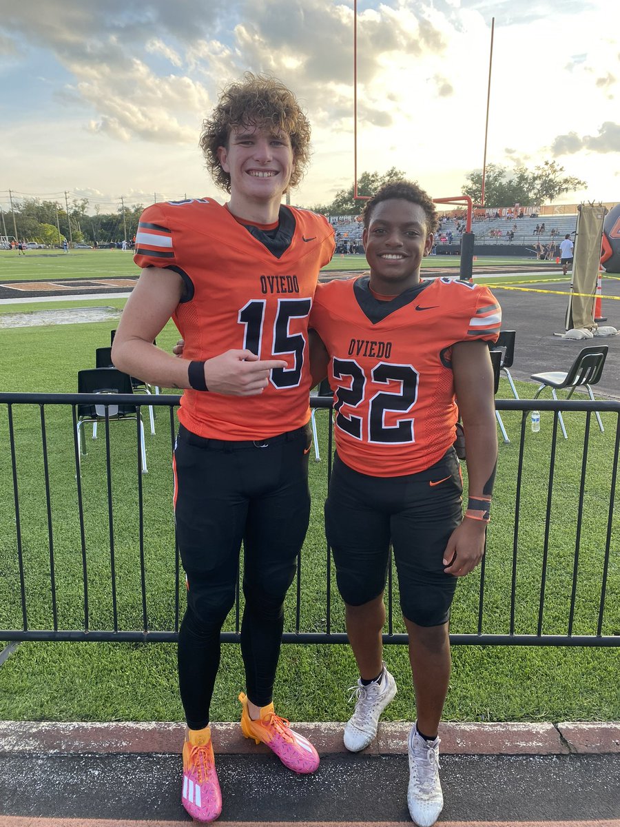 6th-12th grade and Kevin STILL making plays!! One of the BEST running backs to share the backfield with! 💯🌟