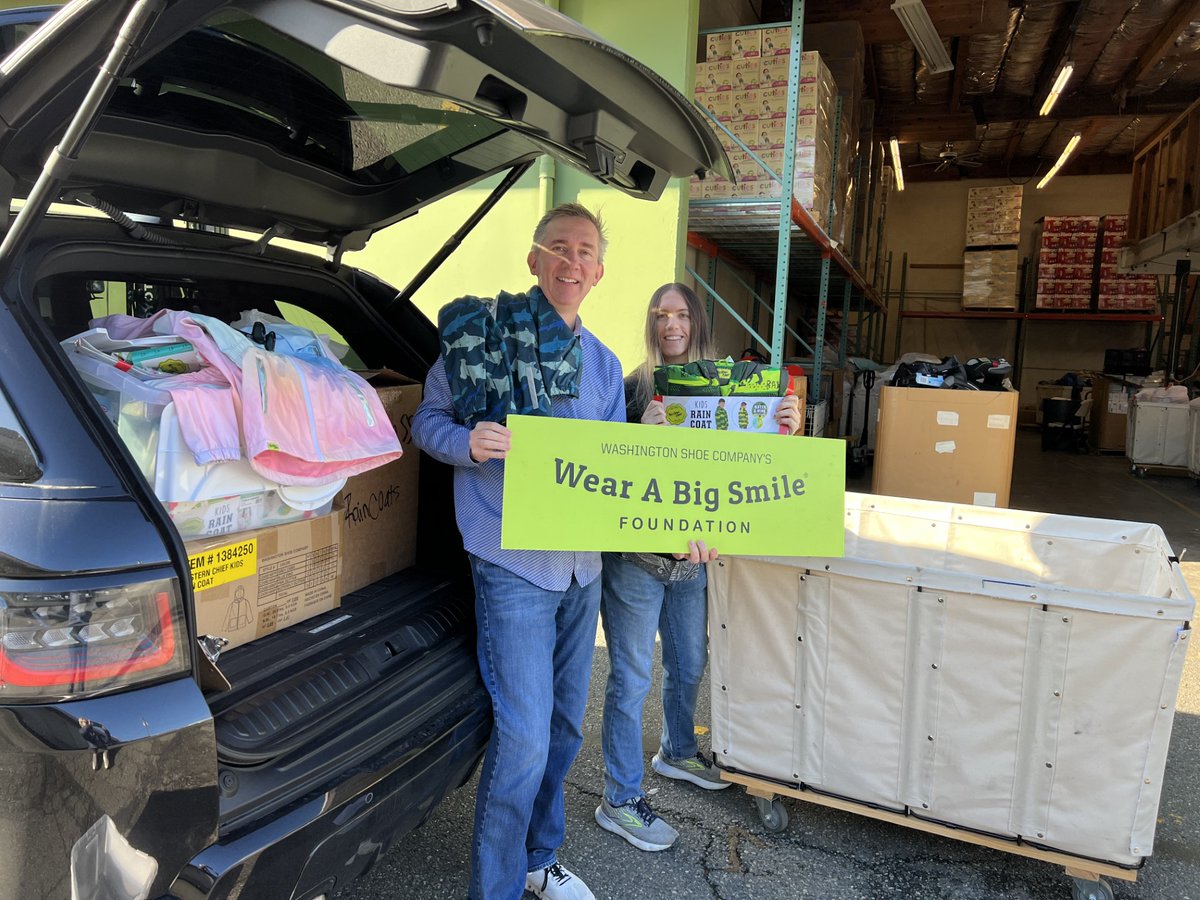 Wear A Big Smile Foundation does it again! Thanks for stopping by with this meaningful haul of essential children's items. We’ll be sure to get these items packed up and ready to go, so children can take a #SafeDryWarm step as winter approaches!💚❄