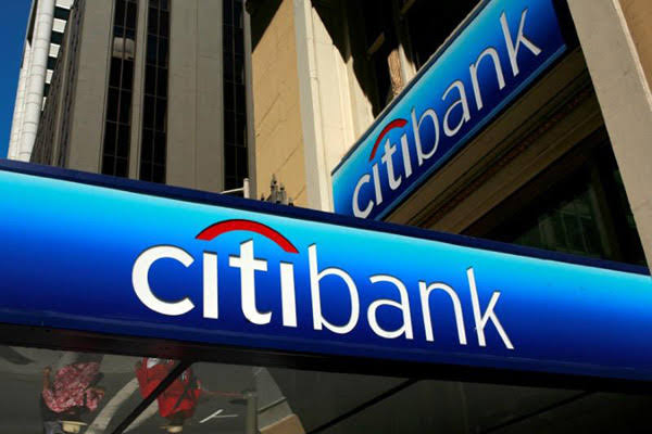 Hari ini Citibank resmi tutup selamanya dari RI. 

Salah satu bank legendaris. Dulu dianggap sbg sekolah bankir terbaik. Alumninya bnyk yg jd top bankers di RI. 

Kartu kredit Citi jg sangat populer.

Selanjutnya, pelanggan Citi akan dialihkan ke UOB Bank. 

Adios Citi!!