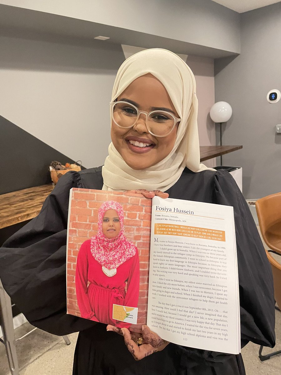 7 years later after being published in our first book, storyteller Fosiya Hussein stopped by our office to say hi! 

She is also a member of the planning committee for the Green Card Youth Voices reunion happening next year! 💚💕
#givetothemaxday #gtmd23 #immigrantstories