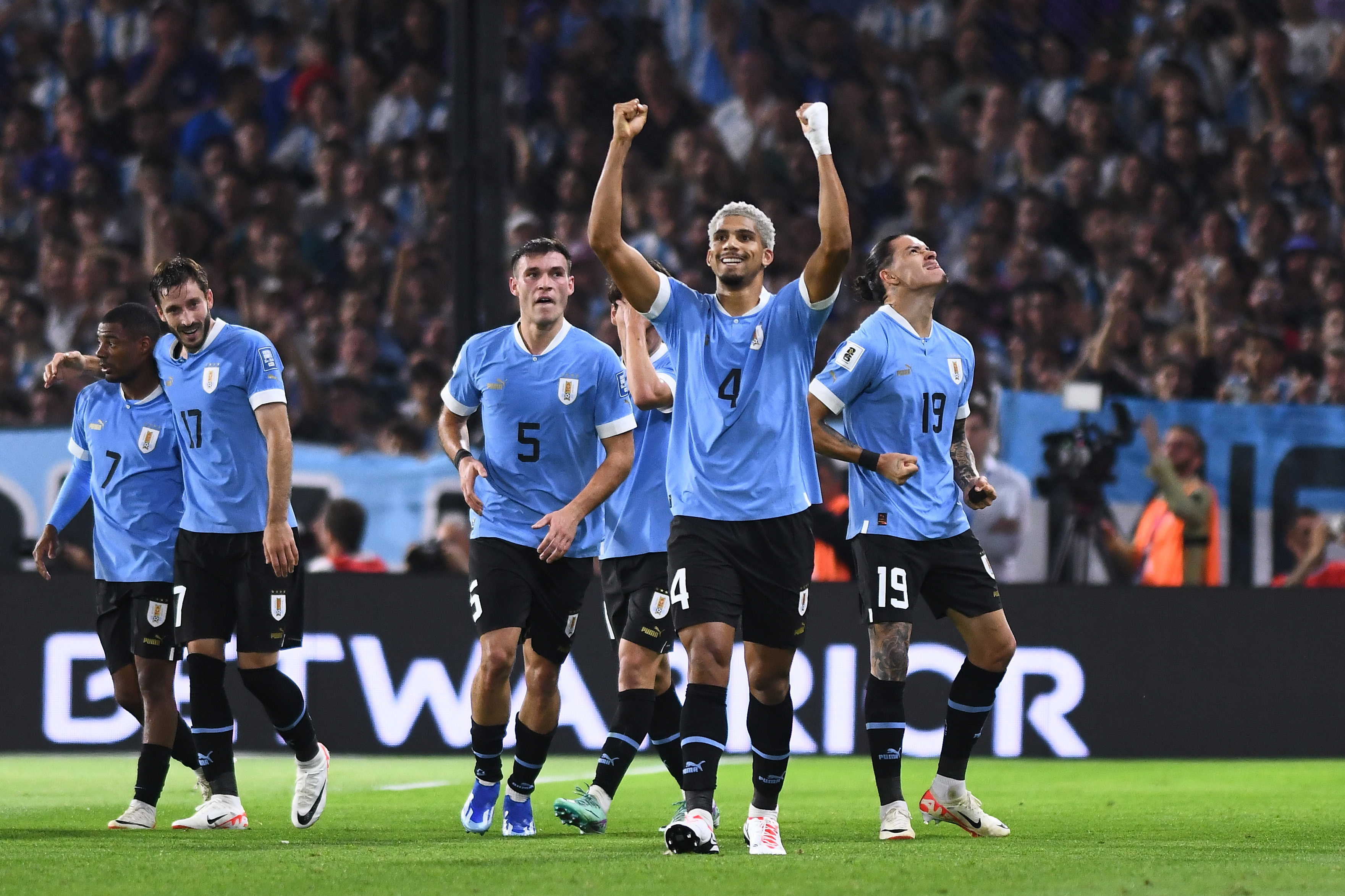 🔴 Argentina 0-2 Uruguay  Cayó la campeona del mundo en las