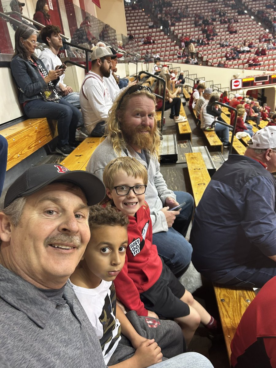 HoosierProject's tweet photo. Over 20 fans getting to experience their first IU basketball game tonight, including Kevin and his family! The boys are cheering loud, and so very grateful for the opportunity.
Thank you to everyone who donated tickets to make dreams come true tonight! #iubb #TheHTP https://t.co/6vhqmR5Z8r