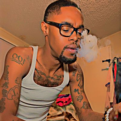 YungTuck2411’s pics and videos