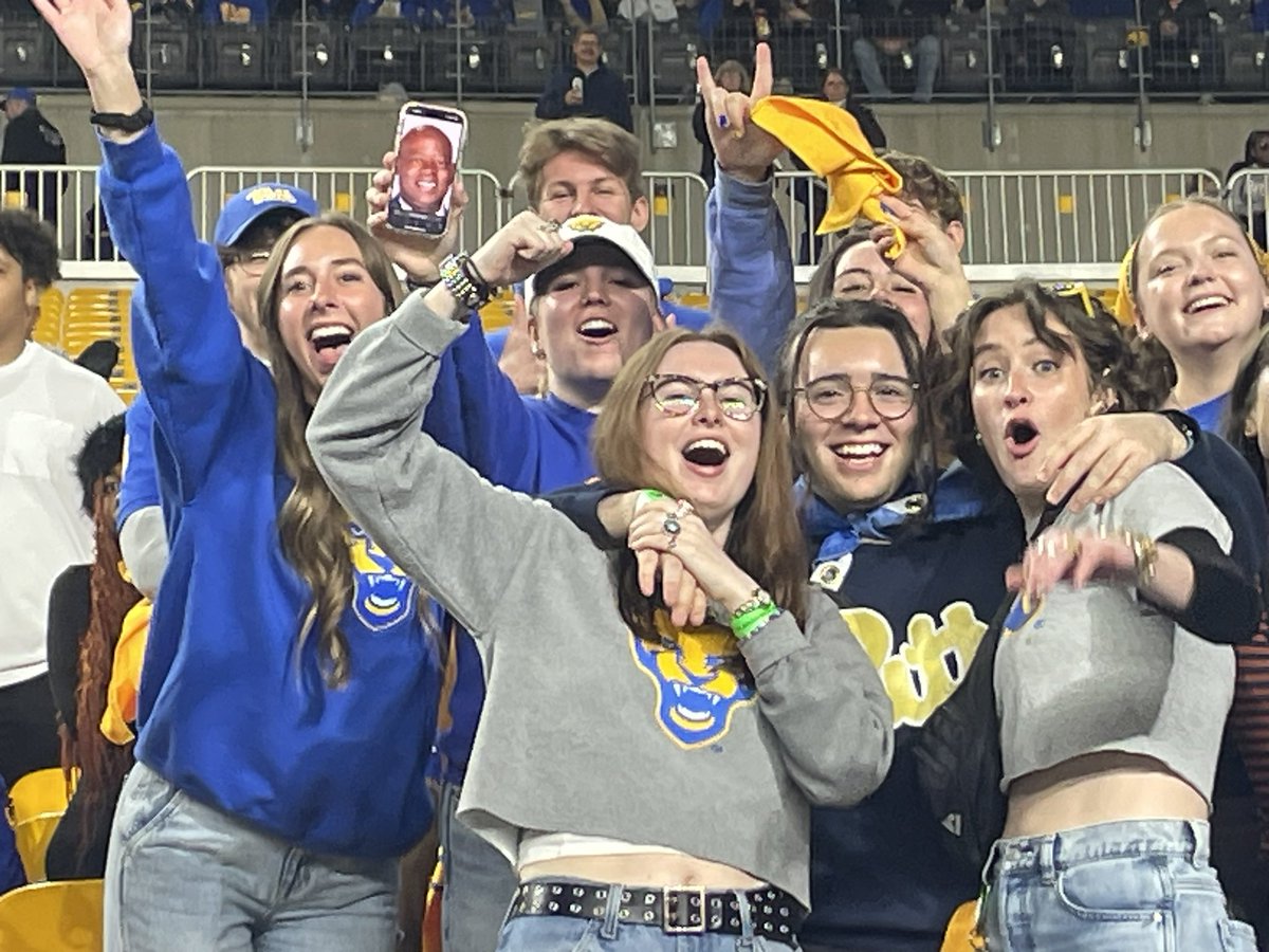 astockeyWTAE's tweet photo. Not often - if ever - I get my own cheering section. Thanks to #Pitt students for sharing the love on senior night #h2p https://t.co/MOXqvN45zd