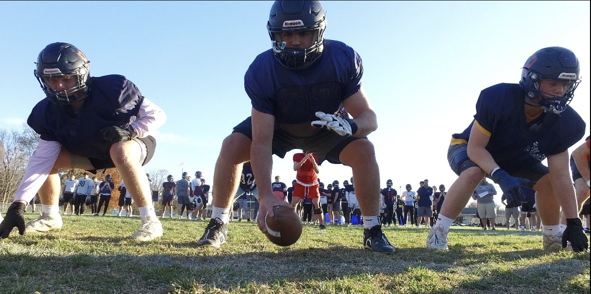 Channel1450com's tweet photo. PREMIUM - Rochester Football Semifinal Practice Week Sights

https://t.co/DaxfXS9ORs https://t.co/6akfFRPhU2