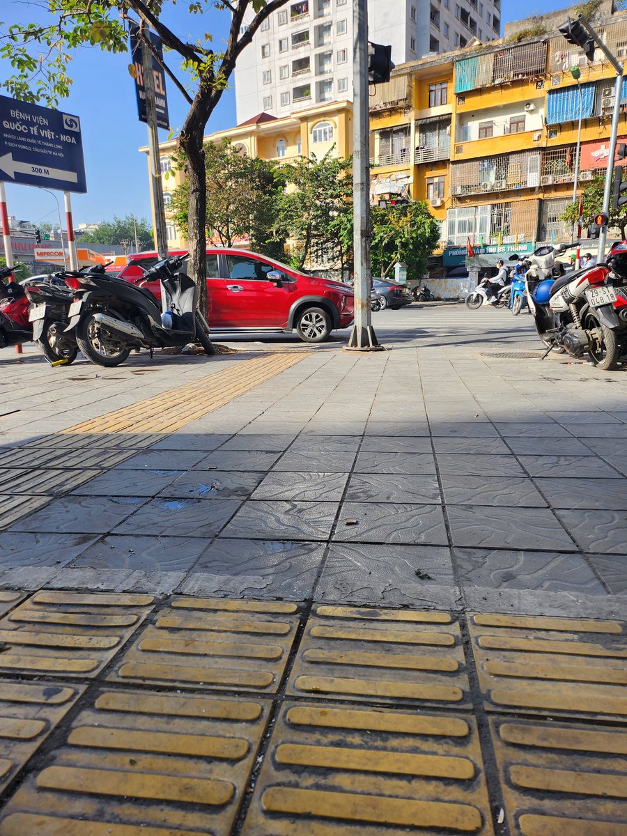 phongthuycs's tweet photo. Chào buổi sáng Hà Nội... https://t.co/Uz1yhEnVRK