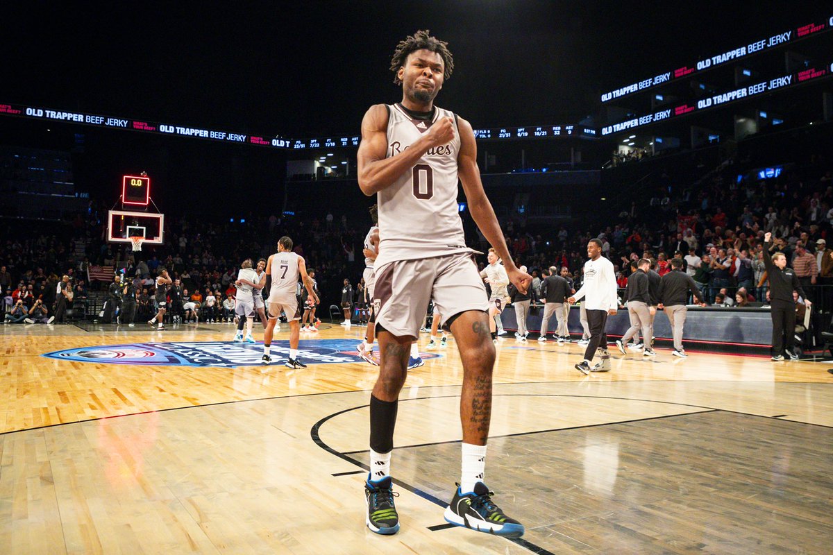 BonniesMBB's tweet photo. Current mood 🙌 https://t.co/KQFntDbHlp