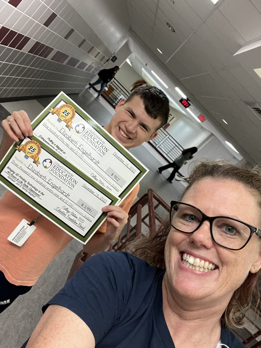 eengelhardtedu's tweet photo. Thank you @Give2Kids for always supporting our students!! We love #GrantPatrol because it feels like Christmas!! @ConsolHS #SuccessCSISD #Tigerproud #ConsolConnections https://t.co/qbM3jBOh0z