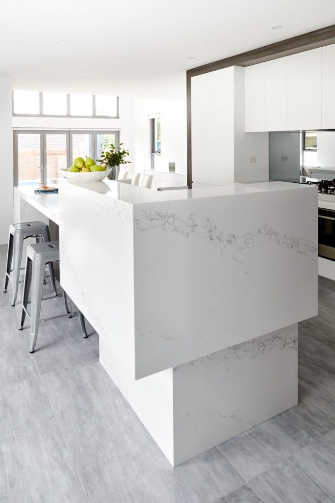 vouuhuong's tweet image. Đá #vicostone Statuario™ BQ8628
Sản phẩm đá Vicostone Statuario mô phỏng dòng chảy của những dòng sông trên một nền tuyết trắng tuỵệt đối.
Lh: 0982630003
Web: vicostone.net.vn/vicostone-bq86…