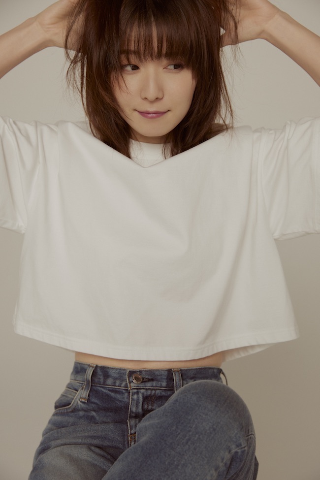 松岡茉優初の著書『ほんまつ』が本日発売となりました！ みなさまお手