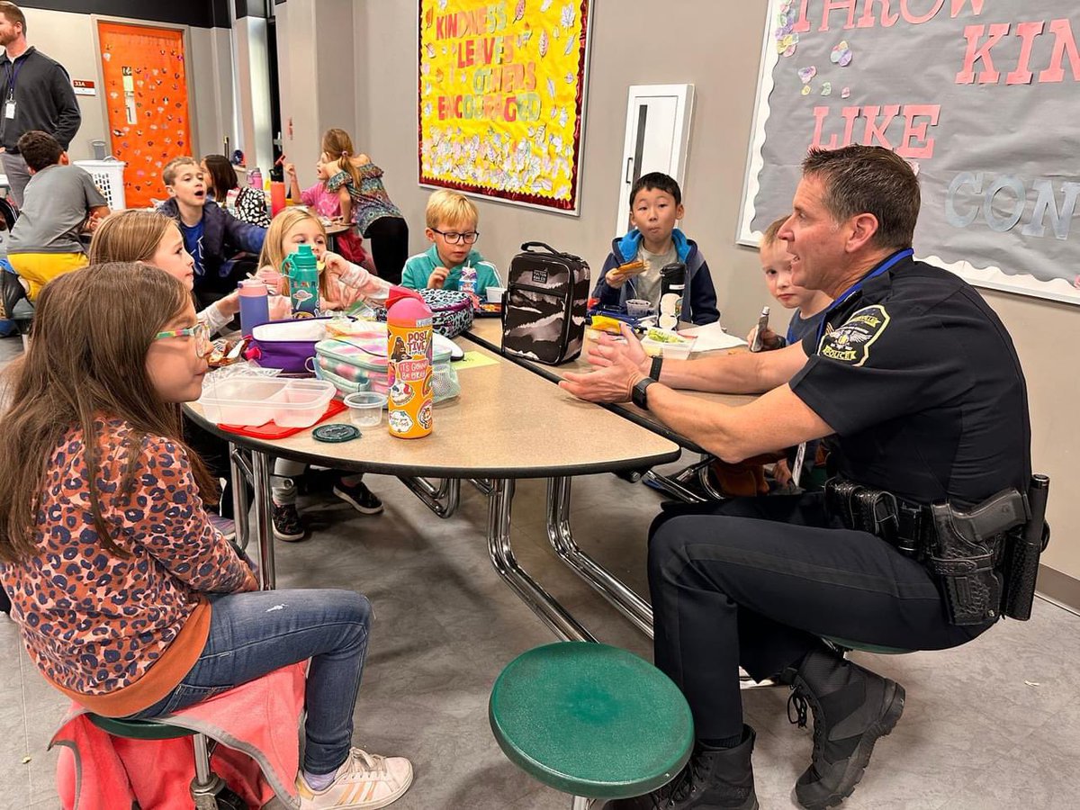 What an amazing day at <a href="/NobleCrossing/">Noble Crossing</a> as we welcomed <a href="/NoblesvillePD/">Noblesville Police</a> and <a href="/NoblesvilleFD/">Noblesville Fire</a>  for the Hungry Heroes event! Thank you to our wonderful SRO, Sergeant Hargrove, for your leadership organizing this special day!