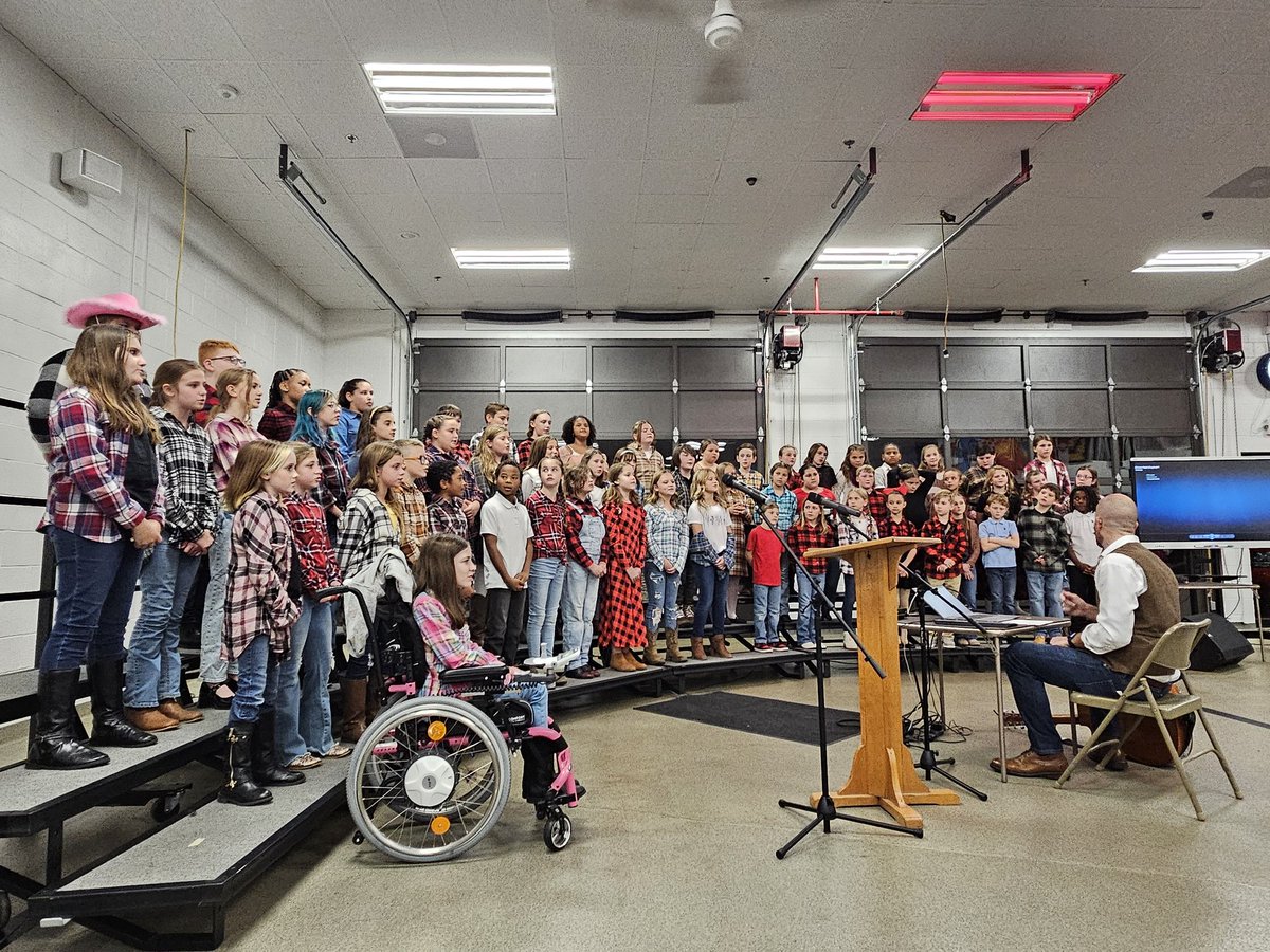 We had the privilege of hosting <a href="/des_smcps/">DYNARD ELEMENTARY</a> 4th and 5th Grade Chorus tonight at the Station for their fall concert. An incredible turnout and a great performance by all the students.