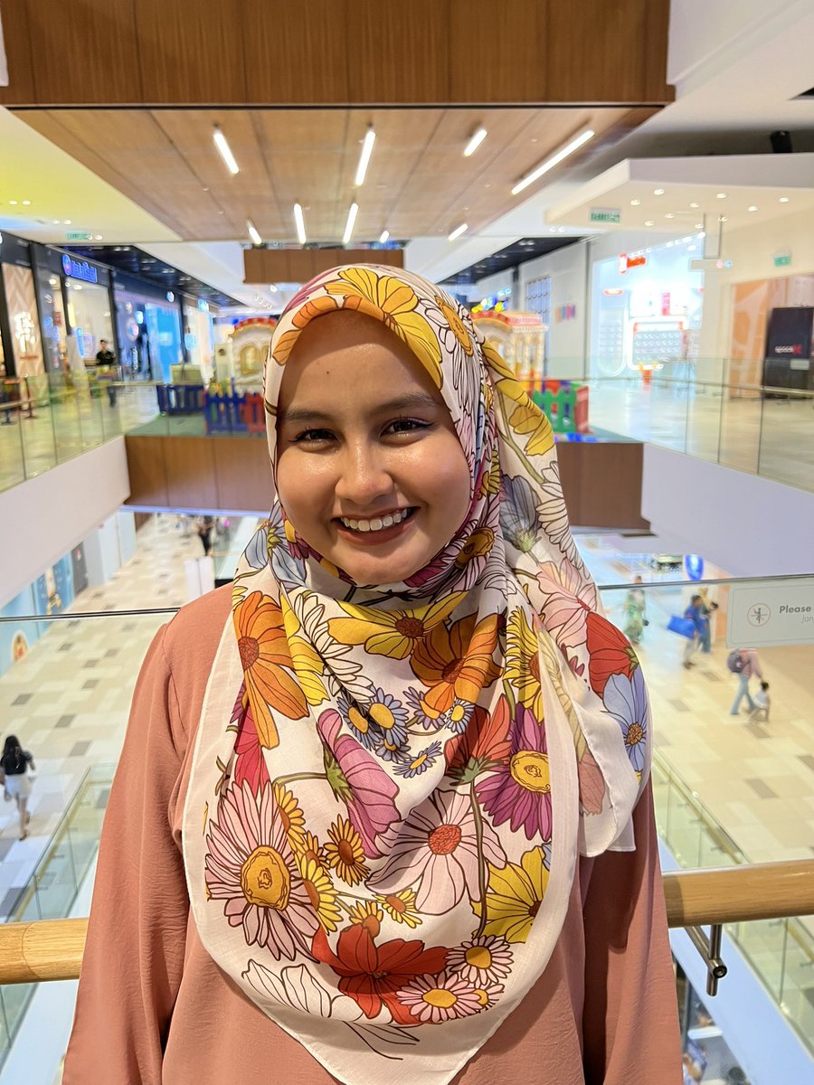 leiananey's tweet photo. ALSO ! Adeline hijab! sumpah lawooo 🫶🏻 cotton dia on top gila quality diaa + label dia kecik je hehe boleh sorok 🫢🫢beli kat tiktok hehe dapat murah 😬🫶🏻 https://t.co/HUubo41H13