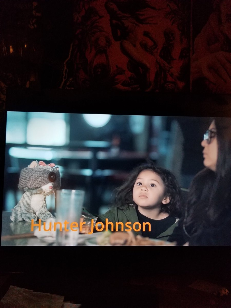 Deathbydvd's tweet image. That feeling when you're watching a movie and suddenly you see @LAHorrorcom 
👌👌👌👌👌👌

#HunterJohnson #HowToKillYourRoomatesAndGetAwayWithIt #IndieHorror