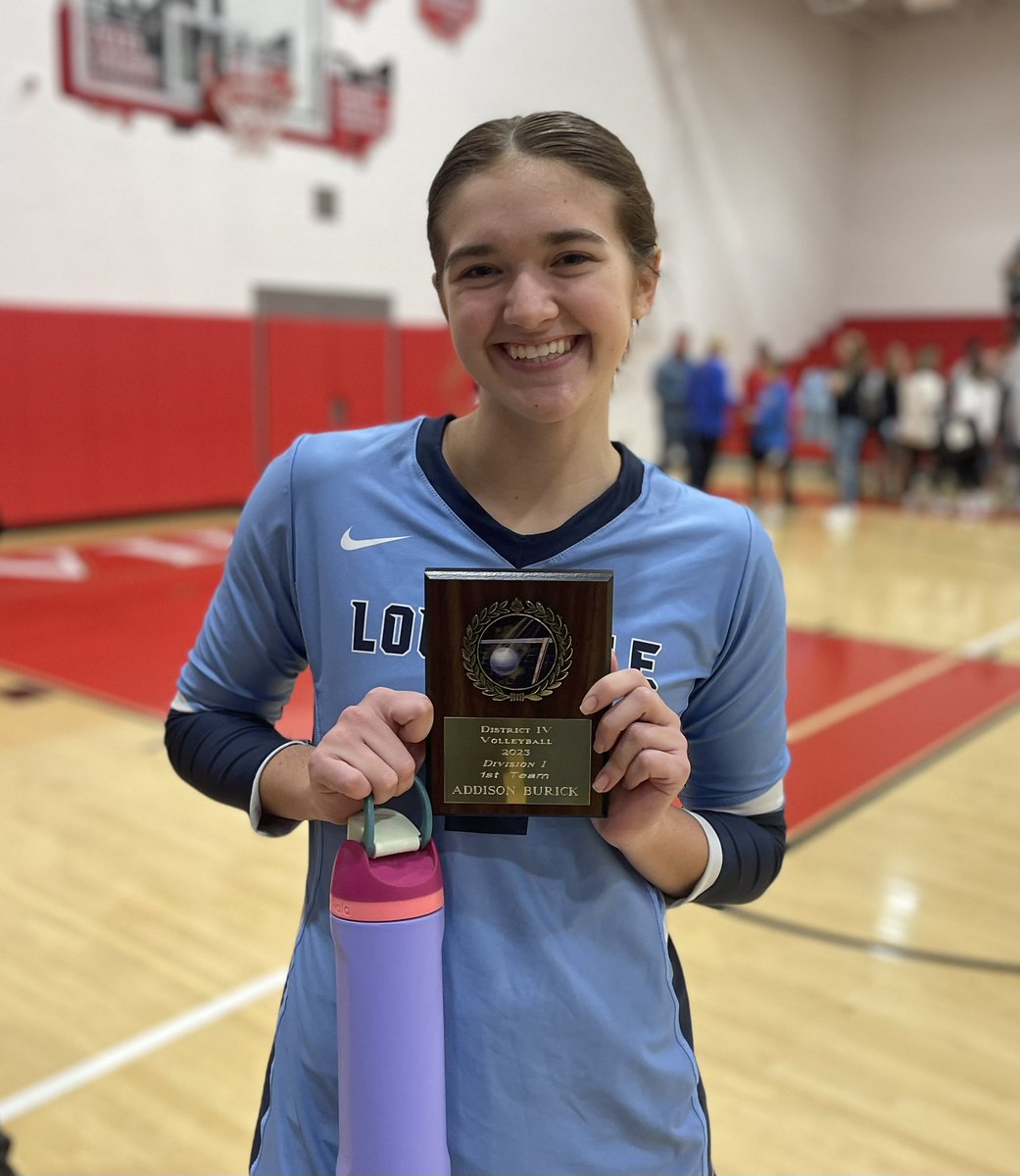 Our #2…….AJ Burick representing Louisville at the District All-Star match. 
💪🏻🏐💙🐾
Congrats Addison!!