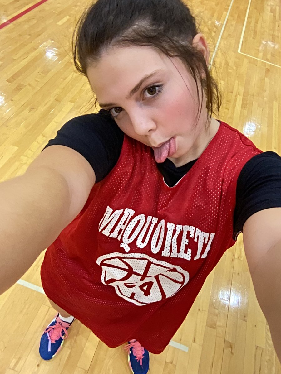 maqgirlshoops's tweet photo. Fin Fin and Aubs want everyone to know it’s a game day tomorrow. We’ll take their word for it.  😁 https://t.co/VREdtd8FKI