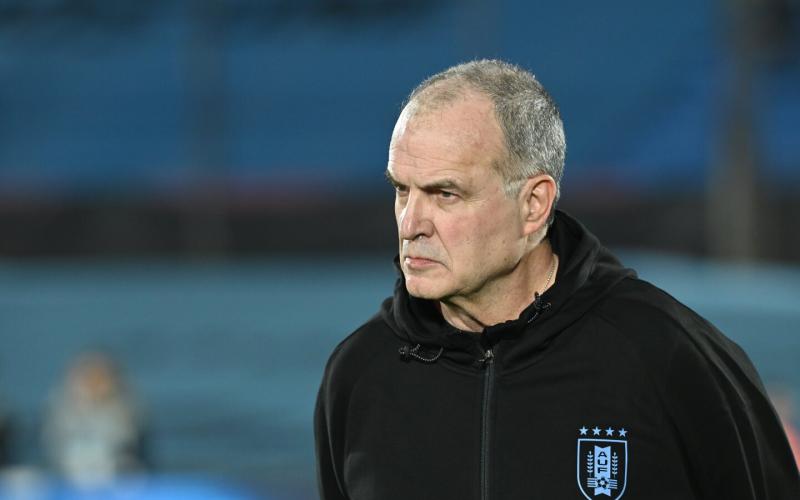 2010MisterChip's tweet photo. #OJOALDATO - Marcelo Bielsa es el SEGUNDO entrenador que derrota a Argentina como local (con Chile) y como visitante (con Uruguay) en TODA la historia de las Eliminatorias, tras Francisco Maturana. https://t.co/aA4Arz17zP