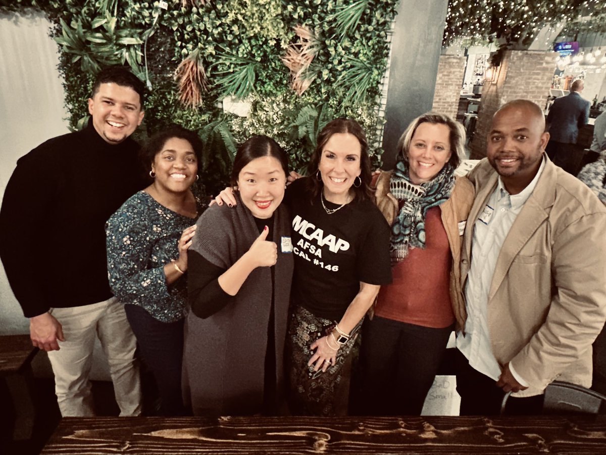 Thomas4Leaders's tweet image. This photo shoot was hysterical! 😂 ⁦
Missing ⁦@QOAP_KJ⁩ tonight but good times prevailed at the  ⁦@MCAAPMD⁩ fall meeting! 
#CougarPride 🐾❤️⁦@AshAshman_AP⁩ ⁦@QOHS_SBASantos⁩ @QOHS_AP⁩ ⁦@QOHSAP_EB⁩ ⁦@yarborop2⁩