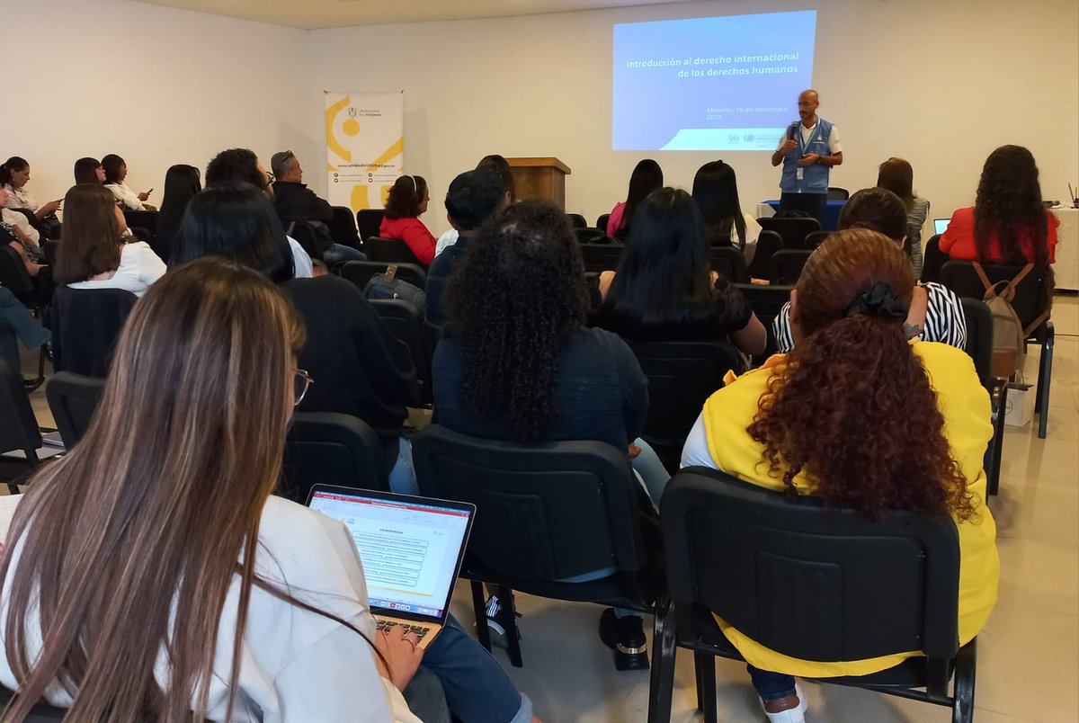 ONUHumanRights's tweet photo. En los 75 años de la Declaración Universal de Derechos Humanos #DUDH75 participamos en Sesión de Introducción al Derecho Internacional de los Derechos Humanos para la #UARIV, delegación de #Antioquia @UnidadVictimas https://t.co/caKTJYlmH8