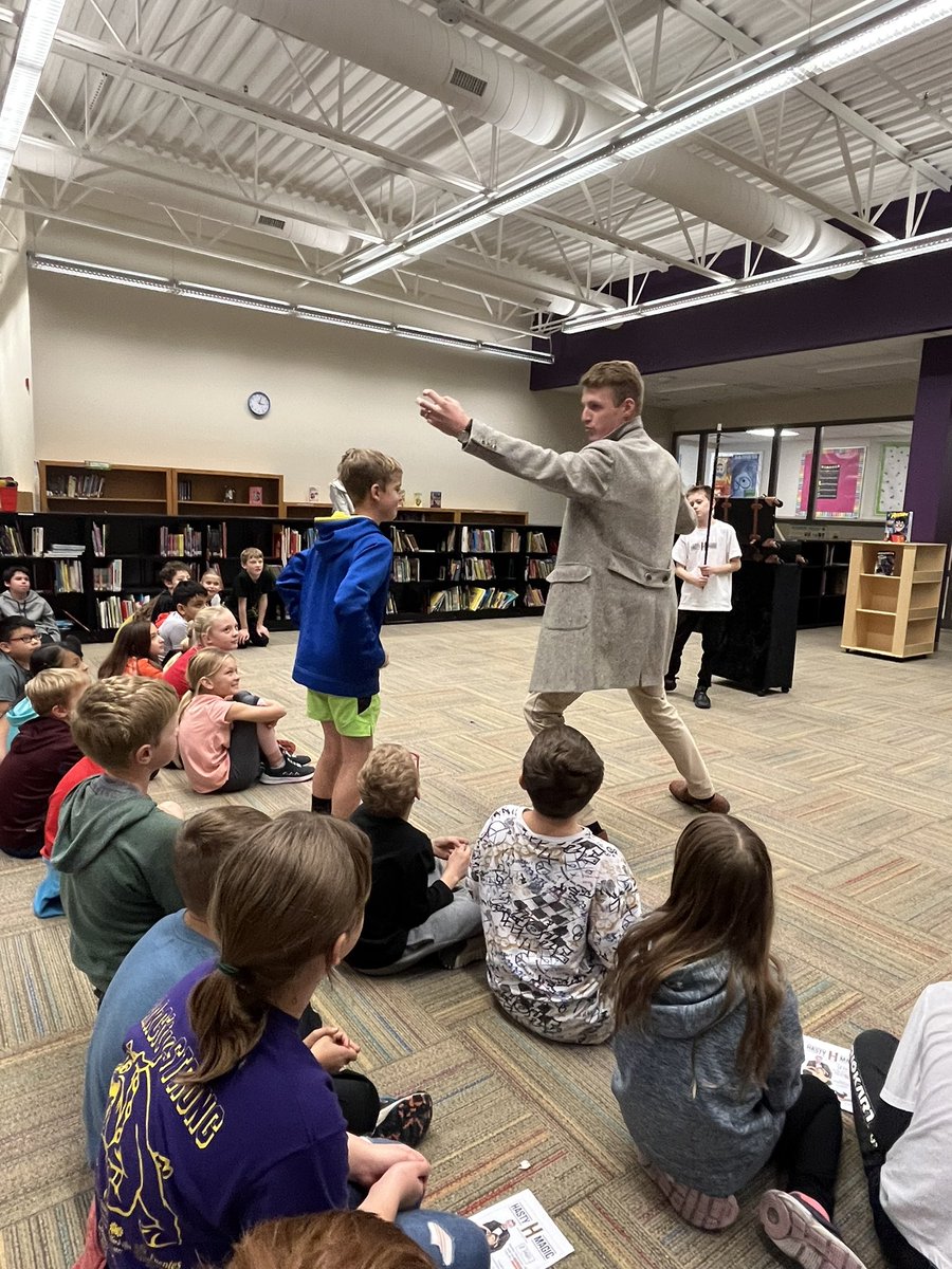 KaraTaylorhd4's tweet photo. Hasty Magic performed shows for the HES students today.  What a fun event for our students.  @HoldregeDusters #thedusterway  Thank you! https://t.co/T8ztLkjQA0