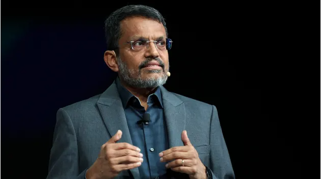 CoinWizard14's tweet photo. #Singapore  to pilot use of wholesale central bank digital currencies in 2024
SINGAPORE — Come 2024, Singapore will pilot the live issuance and use of wholesale central bank digital currencies, said Ravi Menon, managing director of the Monetary Authority of Singapore.

“We will take our experiments a step further next year,” said Menon at Singapore FinTech #festival  2023 on Thursday, without specifying more details on the timeframe.

“I’m pleased to announce that MAS will pilot the live issuance of wholesale CBDCs to instantaneously support payments across commercial banks here,” Menon said. MAS is the city-state’s central bank and financial regulator.

Wholesale CBDC is a digital currency issued by a central bank, that’s used exclusively by central banks, commercial banks or other financial institutions to settle large-value interbank transactions. It’s unlike retail CBDCs which cater to individuals and businesses, facilitating everyday transactions.

“Since 2016, the MAS has conducted many experiments with other central banks and the financial industry to explore the use of wholesale CBDCs on distributed ledgers to facilitate real time cross border payments and settlements,” said Menon, referring to the database spread across a network that is accessible from several geographical locations.