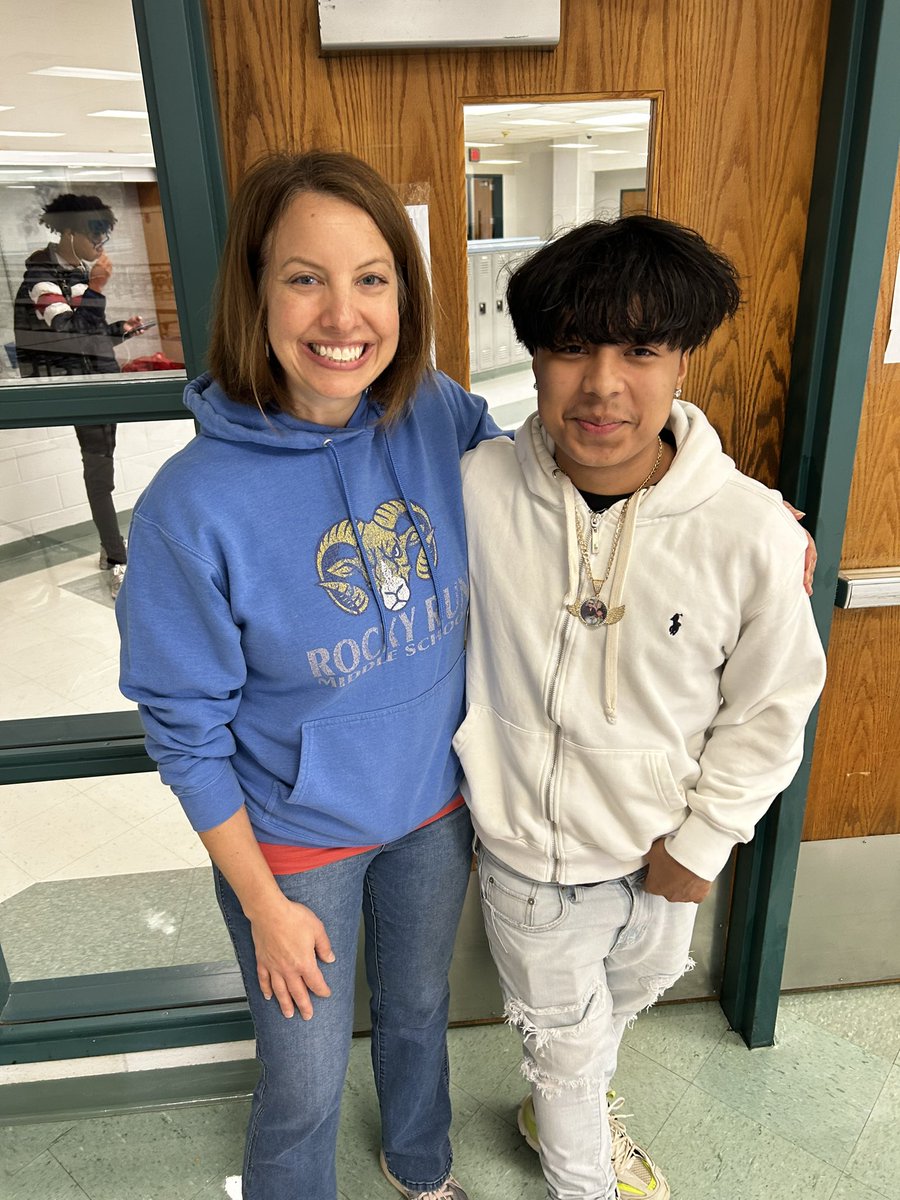 rachelwsweeney's tweet photo. It was an amazing morning at @Chantilly_HS as our @RockyRunMS 8th graders experienced the hands-on learning that is the hallmark of the Chantilly Academy. It was also a chance to reconnect with former students who continue to make us proud. @agslevin @jmtiss @FCPSR5 https://t.co/X3iQWlU0bW